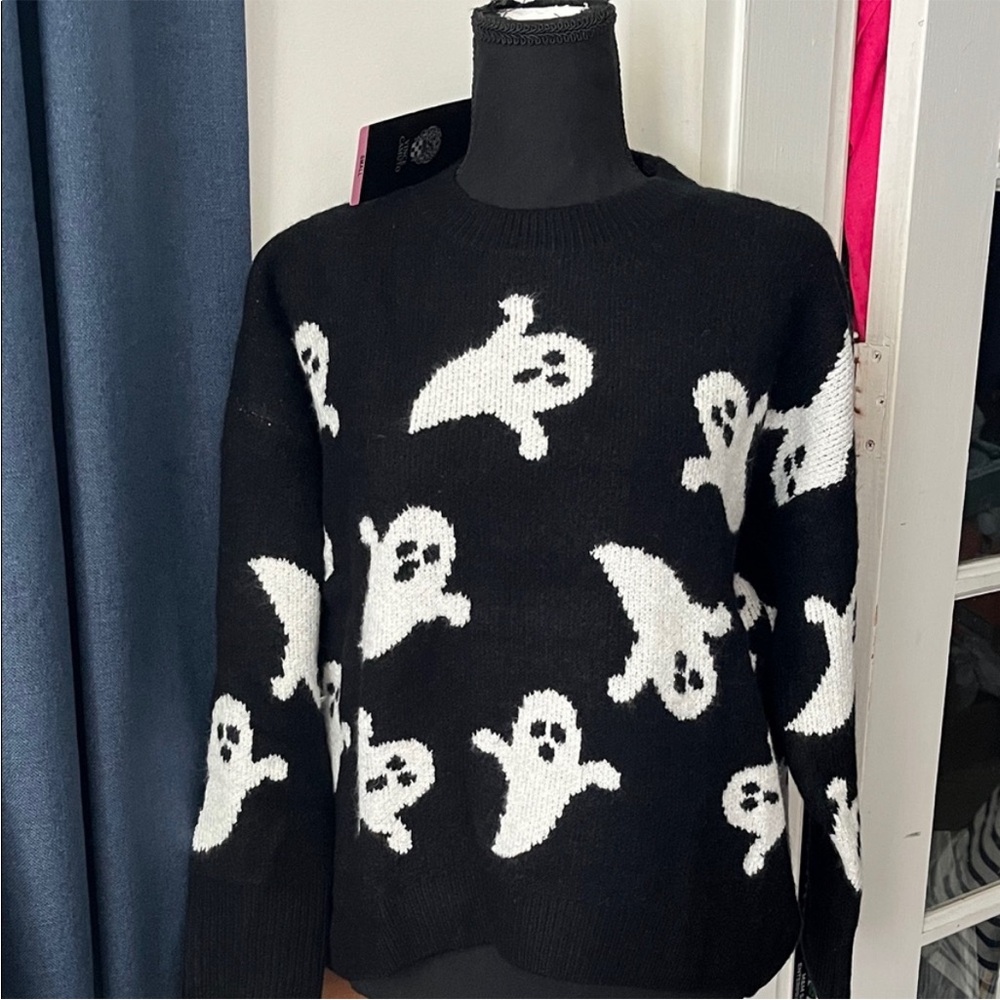 Black and White Ghost Pattern Sweater Vince Cavuto extra small